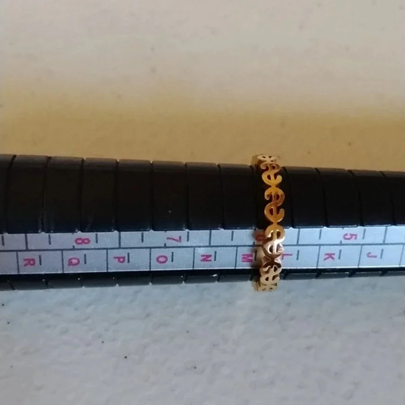 Jewelry - Small 6‎ ring Money sign